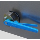 Zawór spustowy mieszalnika borowinowego z niebieską dźwignią.