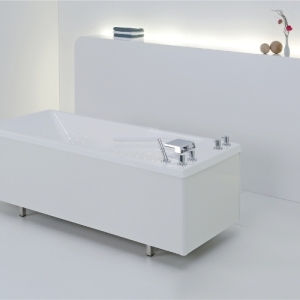 Automatyczna wanna do hydromasażu LUXURY – widok ogólny w nowoczesnym gabinecie hydroterapii.