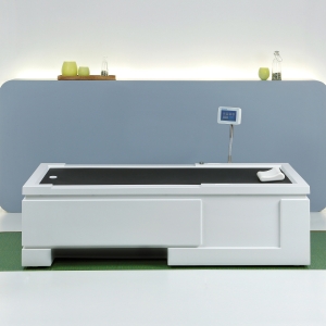 Medyjet Evolution – urządzenie do suchego masażu wodnego, widok z przodu.