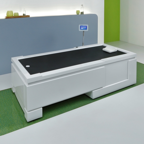 Medyjet Evolution – stół do suchego masażu wodnego, ujęcie pod kątem z prawej strony.