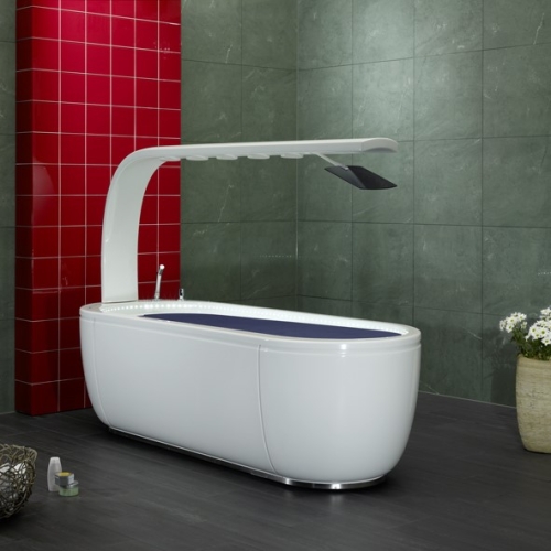 Vichy Prestige – wanna do hydroterapii z zintegrowanym systemem natrysku górnego.