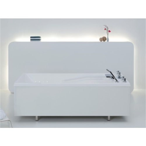 Wanna do automatycznego masażu podwodnego VITALITY – widok ogólny w gabinecie hydroterapii.