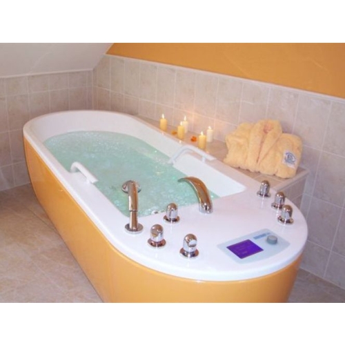 Wanna Pacific – profesjonalna wanna do hydromasażu z systemem dysz wodnych i elektronicznym panelem sterowania.